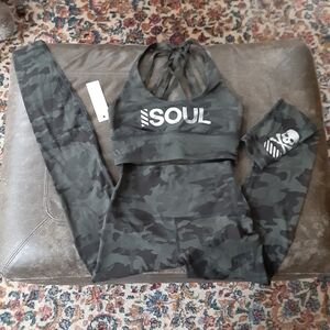 Lululemon Workout Set Soulcycle Sports Bra & Leggings